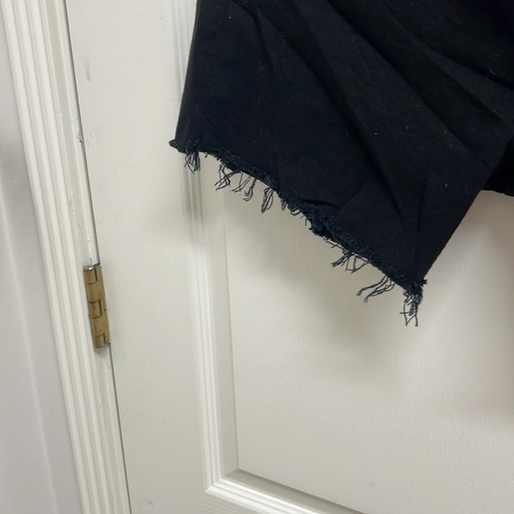 AGOLDE Black Denim Distressed High Waisted Shorts | Size 27 - Picture 7 of 8